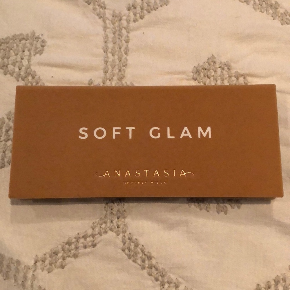 Anastasia Soft Glam Eye Shadow Palette